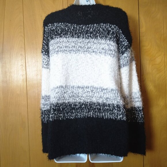 So Brand Women's Small Eyelash Knit Super Soft Striped Pullover Sweater - Picture 4 of 4